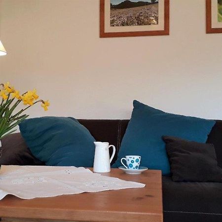 Quiet Holiday Home With Terrace Korbach Bagian luar foto