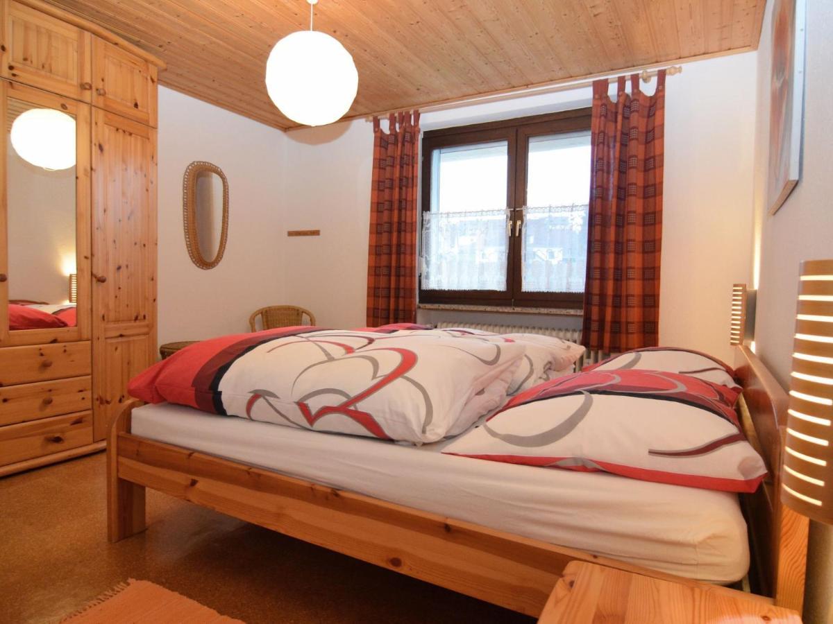 Quiet Holiday Home With Terrace Korbach Bagian luar foto